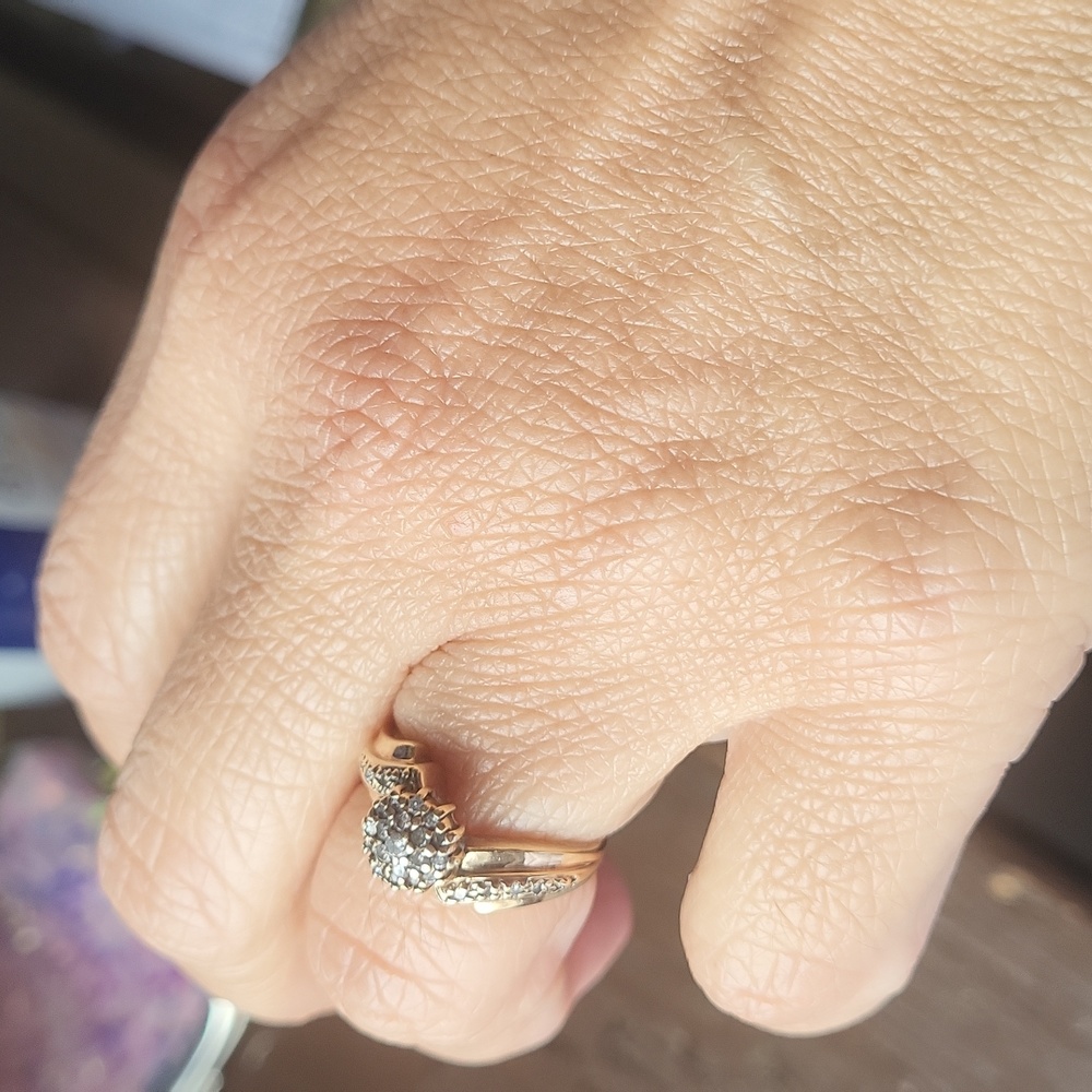 10K gold ring